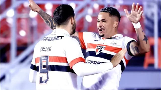 São Paulo VENCE FÁCIL o Goiás e ENCAMINHA CLASSIFICAÇÃO na Copa do Brasil! | CANELADA